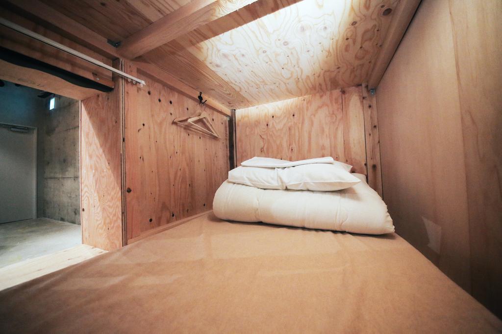 Bnbplus Niigata Book Inn Екстер'єр фото